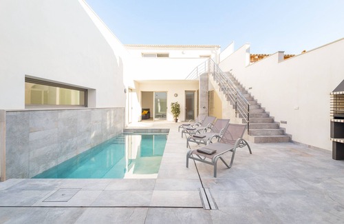 Sa Pobla Villa | Villa Margalida. Spectacular newly built villa with heated pool.