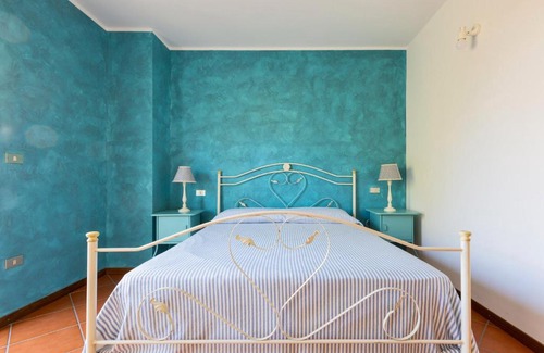 Santa Caterina House | Villa Mari & Robi by BarbarHouse
