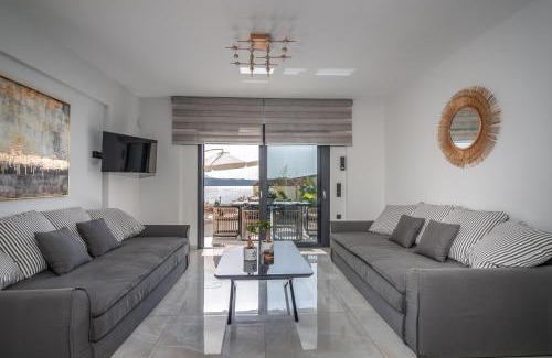 Perigiali Villa | VILLA MARIA PF EE