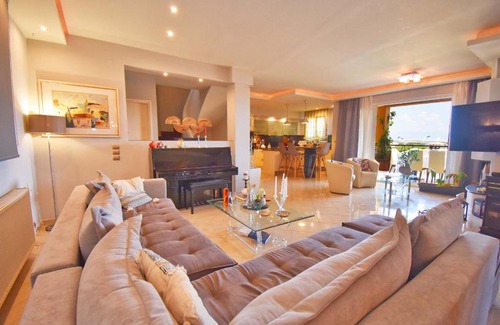 Corfu Town Villa | Villa Mariah on the hill with seaview