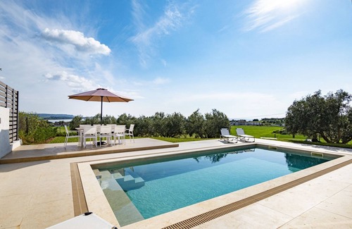Nea Propontida Villa | Villa Marianna by RentalsPro