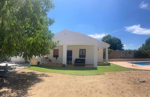 Totanes Apartment | Villa Marichu. Piscina, BBQ y a 15 min Puy du Fou