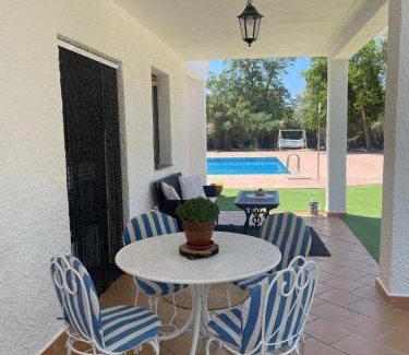 Totanes Apartment | Villa Marichu. Piscina, BBQ y a 15 min Puy du Fou