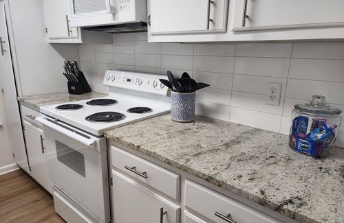 Hot Springs Village House | Villa Marie! Cozy 2-BR townhome in Hot Springs Village on Desoto Golf Course.