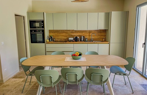 Goult Villa | Villa Mathilde, a 3-star furnished holiday home in the heart of Goult
