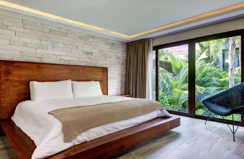 Playa Paraiso Ski Chalet | Villa Maya