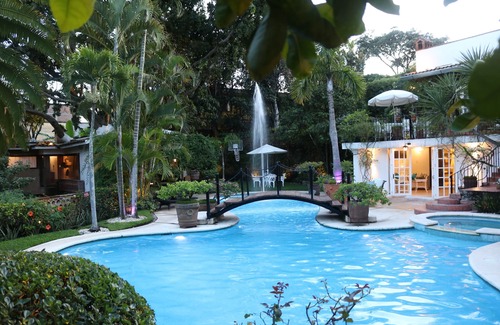 Cuernavaca Villa | Villa Mediterranea - Vita 'E Bella Al Aire Fresco!