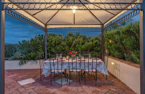 Le Piazze House | Villa Michelangelo with pool and spa