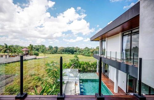 Beraban Villa | Villa Midori - Luxury Spacious Haven Rooftop and Pool Paradise