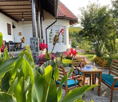Mackat Villa | Villa Mira