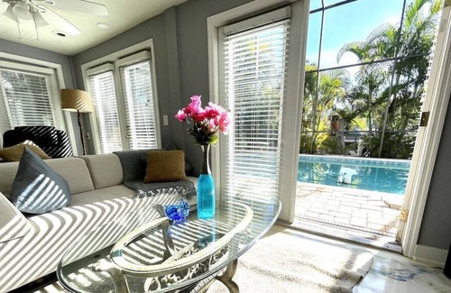 Matlacha Apartment | Villa Moana Pool 1st floor gulf access