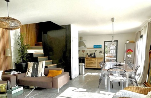 Beaucaire Villa | Villa Moderne Recement Achevé Dans Quartier Résidentiel