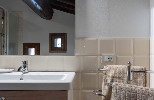 Pomarance House | Villa Montegemoli - the dream vacation home with a private pool