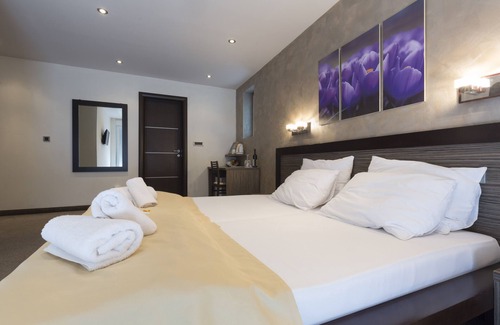 Savski Venac Hotel | Villa Mystique