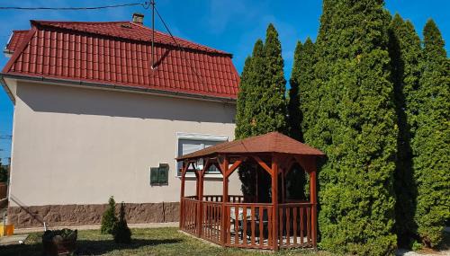 Balatonlelle Apartment | Villa Napsugár