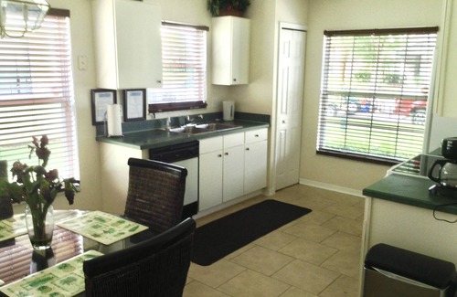 West Kissimmee Villa | Villa Near Disney Overlooking Golf Course,Pool,Free International Phone Calls