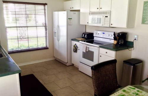 West Kissimmee Villa | Villa Near Disney Overlooking Golf Course,Pool,Free International Phone Calls