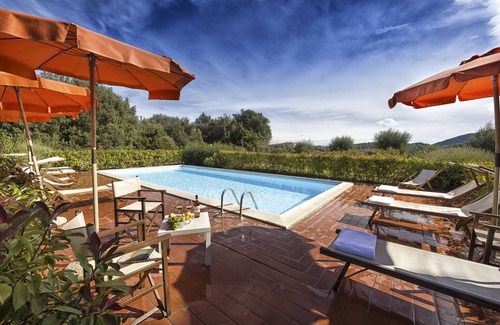 Trequanda Villa | Villa near Siena and Montalcino with private pool and garden