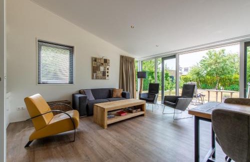 Kamperland House | Villa near Veerse Meer with Garden Views