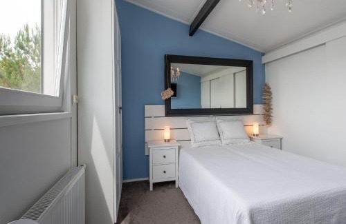 Kamperland House | Villa near Veerse Meer with Garden Views