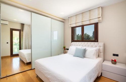 Corfu Town Villa | Villa Nera