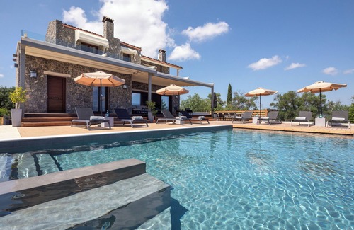 Corfu Town Villa | Villa Nera: Luxurious seaview retreat in Corfu's Kefalomandouko Hill.