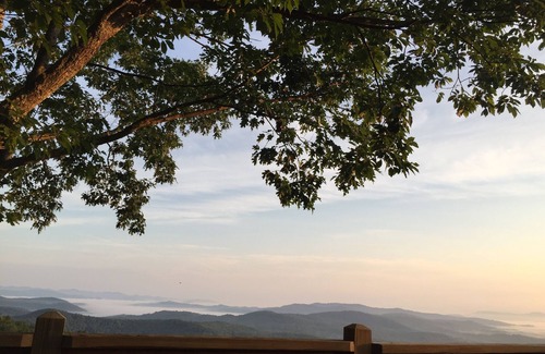 Hendersonville House | Villa Nirvana Stunning Mtn View! Posh, Serene, Secluded! Wrap Around Porch!