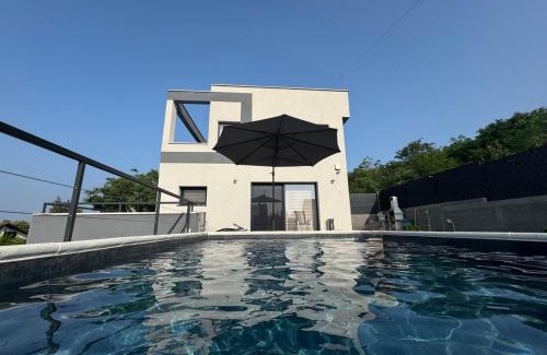 Petrovaradin Villa | Villa Nora