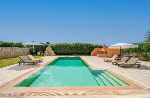 Sarlata Villa | Villa Nostos by Villa Plus
