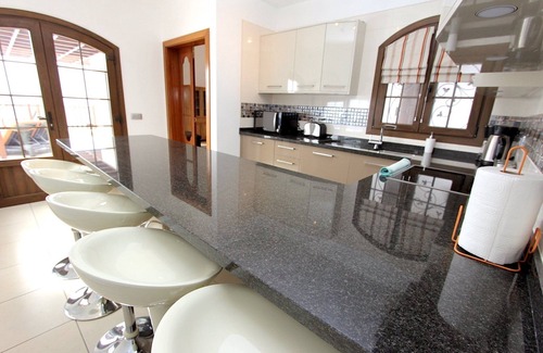 Playa Blanca Villa | Villa Oceano Once - Beautiful 5 Bedroom private pool and hot tub