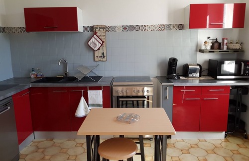 Bedarrides Villa | villa of 190 M2 air-conditioned on closed ground of 3000 M2 close to Avignon.
