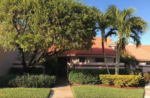 Port Saint Lucie House | Villa of Sandpiper in a community gate