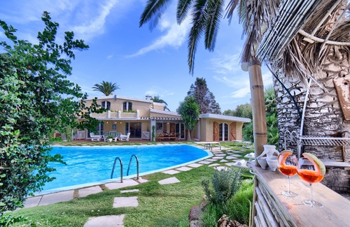 Quartu Sant'Elena Villa | Villa Oleandra Quartu Sant'Elena, 4bdr-private pool- tennis-car park-big garden