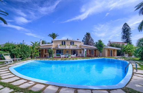 Quartu Sant'Elena Villa | Villa Oleandra Quartu Sant'Elena, 4bdr-private pool- tennis-car park-big garden