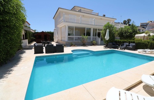 Torremolinos Villa | Villa Olga. Large villa with pool. Torremolinos