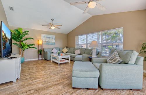 Pelican Villa | VILLA OLINDA - 3 BEDS - 2 BATHS - 6 GUESTS - GULF ACCESS & POOL - INCL. 10% OFF BOAT RENTAL