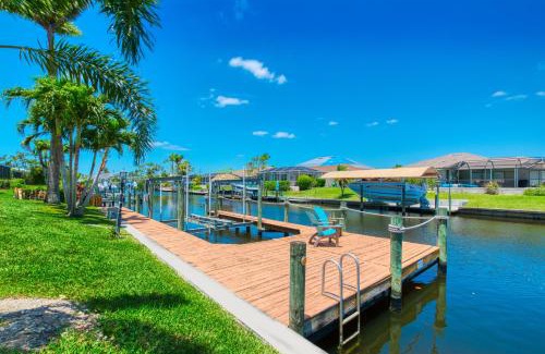 Pelican Villa | VILLA OLINDA - 3 BEDS - 2 BATHS - 6 GUESTS - GULF ACCESS & POOL - INCL. 10% OFF BOAT RENTAL