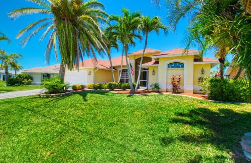 Pelican Villa | VILLA OLINDA - 3 BEDS - 2 BATHS - 6 GUESTS - GULF ACCESS & POOL - INCL. 10% OFF BOAT RENTAL
