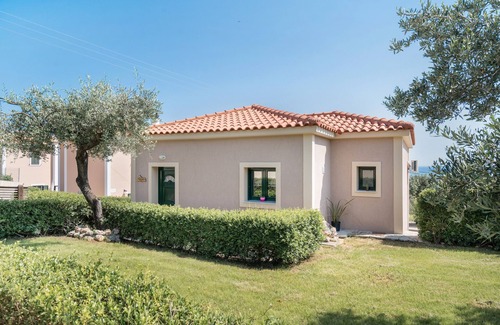 Leivathos Apartment | Villa Olivia with Sea View