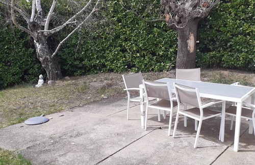 Perignat-les-Sarlieve Villa | Villa on the heights with garden not overlooked