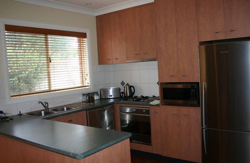 Albury House | Villa on Nathan Central Albury