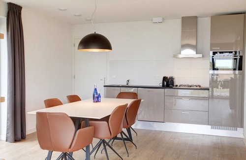Tholen House | Villa on Waterfront with Stunning Design