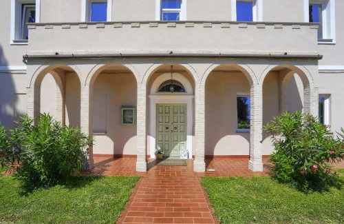 Peccioli Villa | Villa Orsini Peccioli - Villa storica ad uso esclusivo con piscina