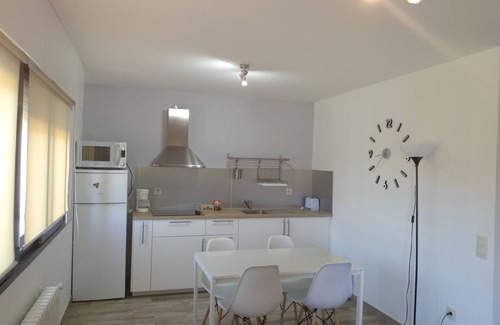Poio Apartment | Villa Oubiña Poio with terrace and barbecue aparb