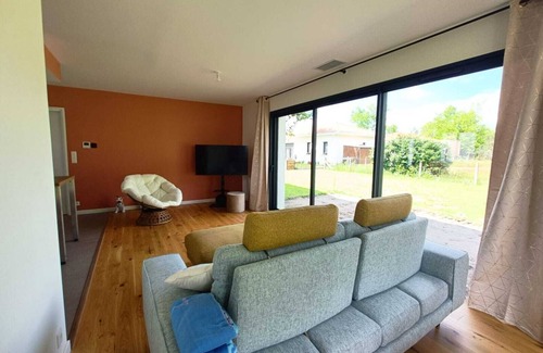Parentis-en-Born House | Villa Péchic 6 Personnes. A 7mn du Lac de Parentis et Biscarrosse!