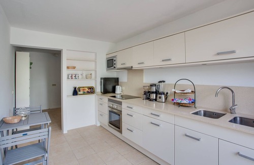 Provensals Ski Chalet | Villa PADRI, with views 200m from the sea with pool
