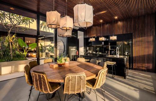 Pengosekan Villa | Villa Palm Paradise by BaliSuperHost