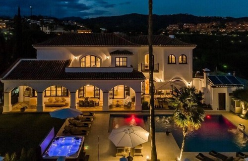 Marbella Villa | Villa Palmera - Wonderful Andalusian style villa!