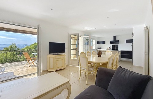 Les Arcs-sur-Argens Villa | Villa panoramic view Les Arcs