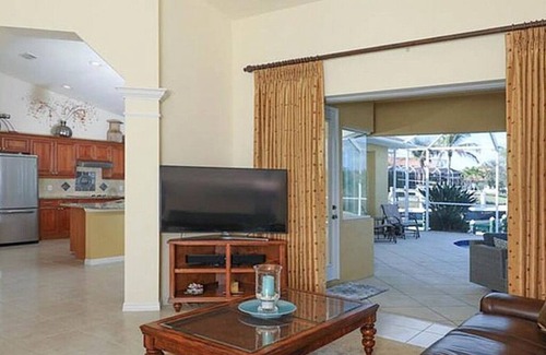 South Gulf Cove House | Villa Paradise Water Front Gulf Access with boat-liftnSouth Gulf Cove-Englewood